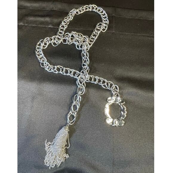 Women's Silver Metal Chain Link Belt with Tassel - Picture 4 of 6